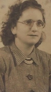 Prof.ª Júlia Bernardino a1